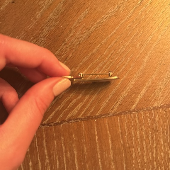 Whale Pin - Picture 4 of 4